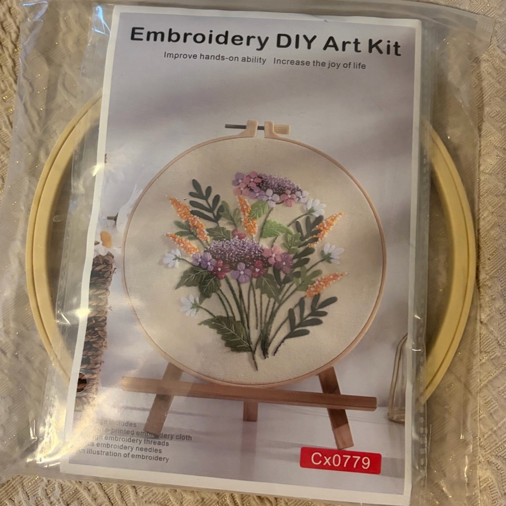 Floral Embroidery DIY Art Kit